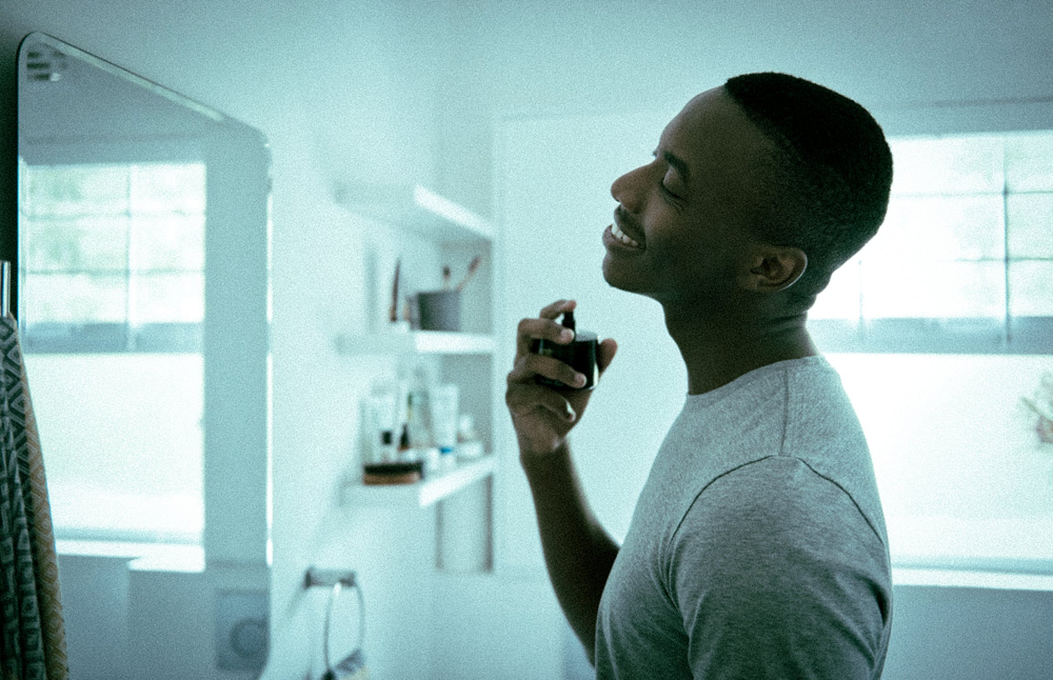 How to Apply Cologne for Maximum Effect 2 How to Apply Cologne for Maximum Effect